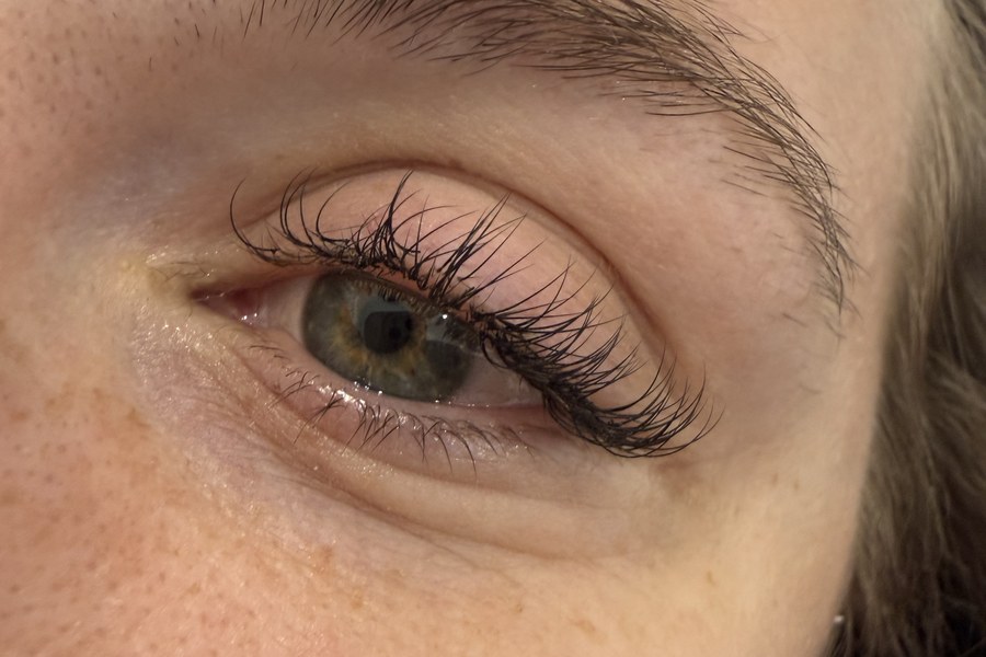 Extension et rehaussement de cils, sourcils